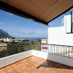 Live Con Terazza Holiday home *
