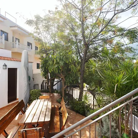 Live Con Terazza Feriehus *