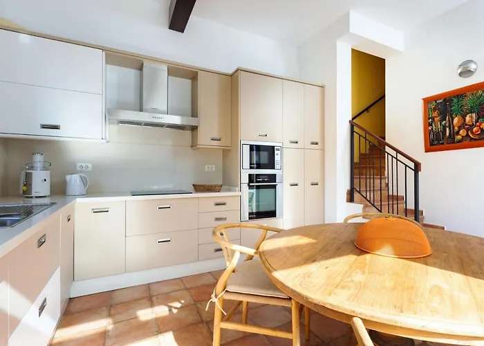 Live Con Terazza بيت للعطل